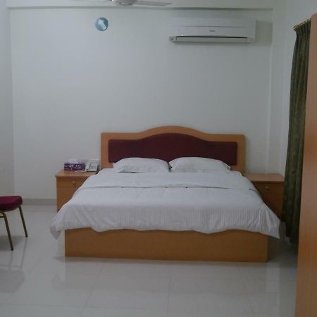 Plaza Hotel Muscat Luaran gambar
