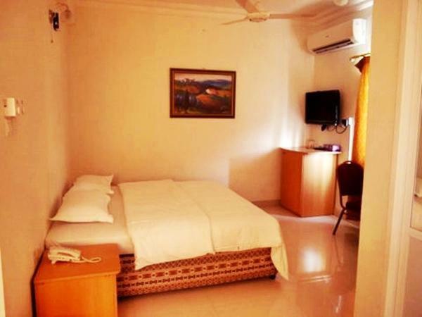 Plaza Hotel Muscat Luaran gambar