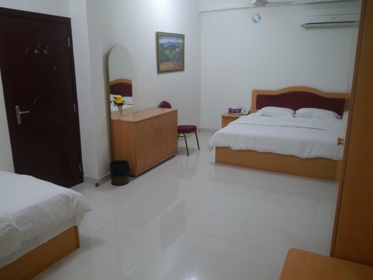 Plaza Hotel Muscat Luaran gambar